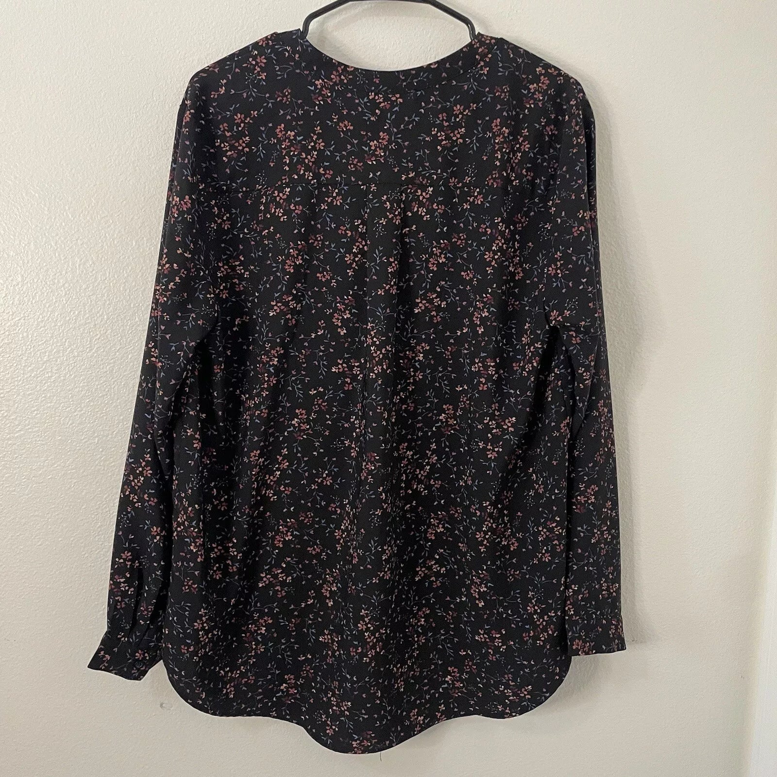 Hilary Radley Floral Long Sleeve Button Cuff Blouse Size Large Multi Color Flowy