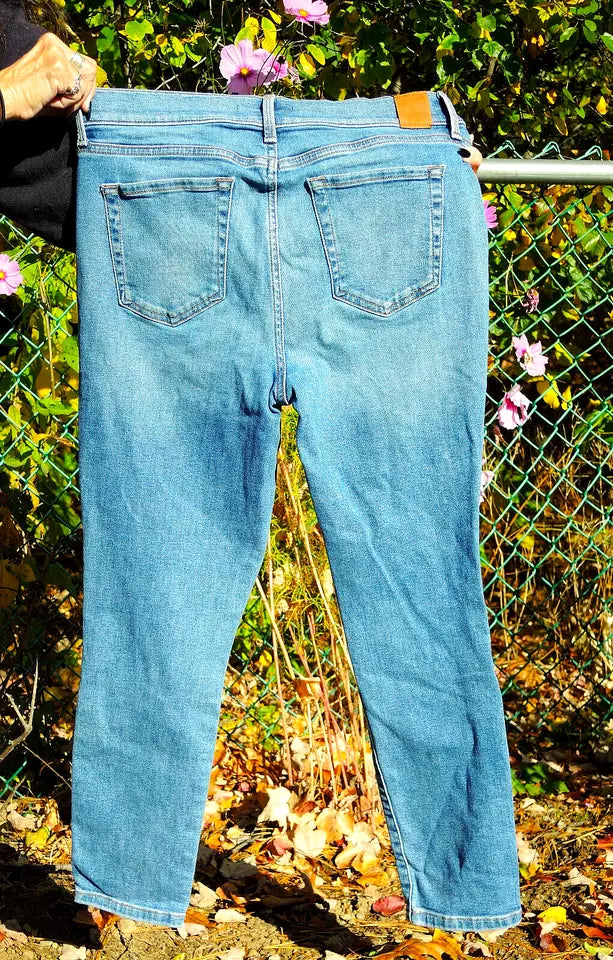 Level 99 Women’s High-Rise Slim Jeans Size 10/30 - Nostalgic Blue Denim, Stretch Fit