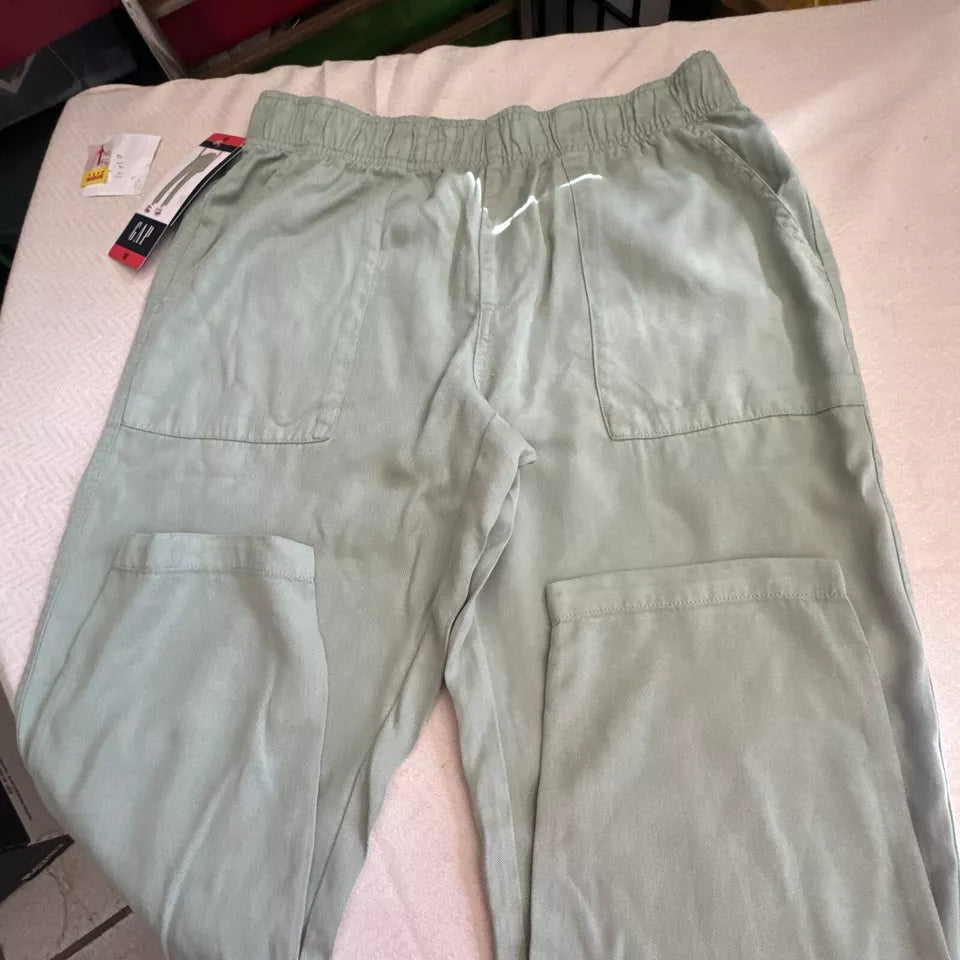 NWT GAP Women's Medium Green Elastic Waist Tencel Pull-On Pants